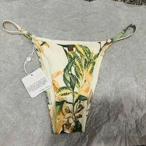 💞Monday Swimwear Bikini bottom 💞